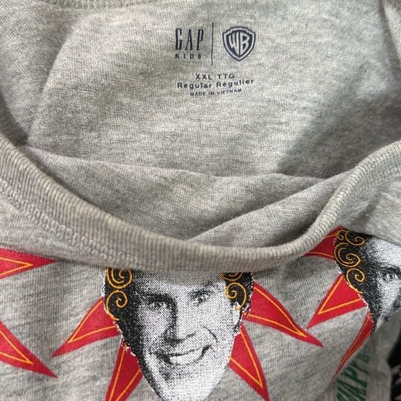 authentic, officially licensed Gap x Warner Bros. Elf movie shirt - Picture 2 of 5